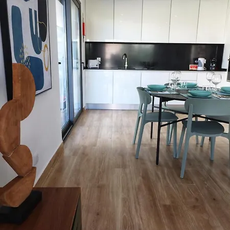 Urban - Crystal Apartment *